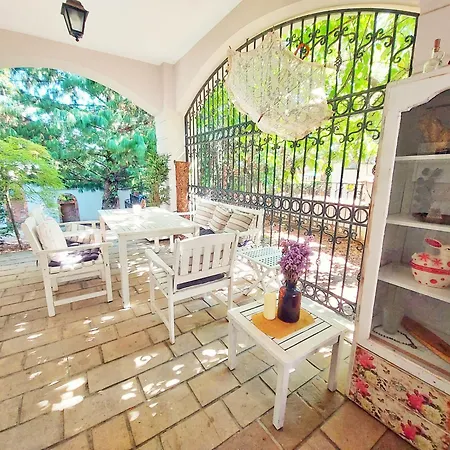 Red Clay Club Aparthotel