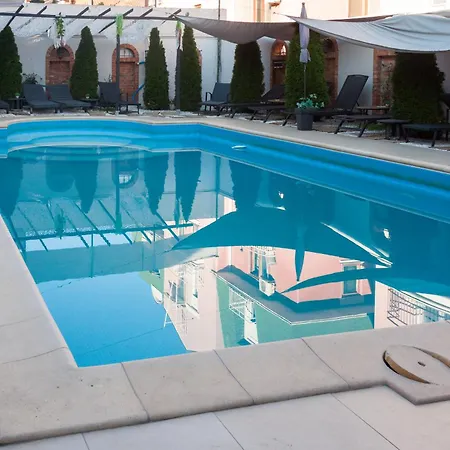 Aparthotel Red Clay Club